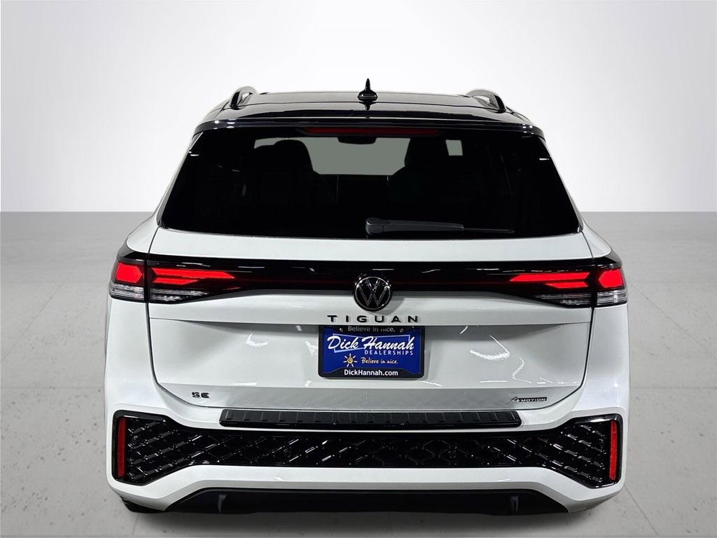 New 2025 Volkswagen Tiguan SE R-Line image 7