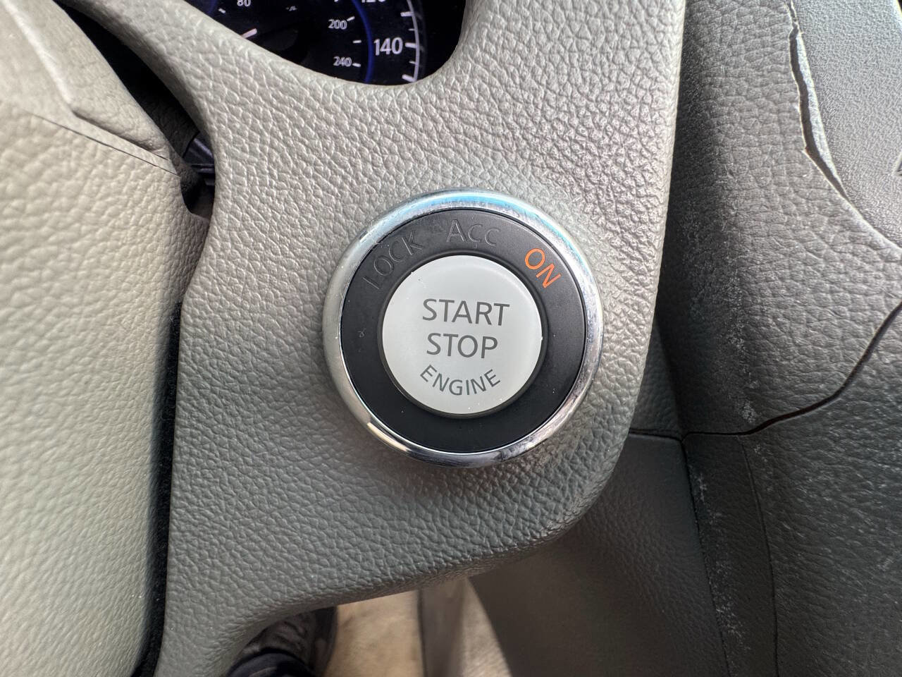 Used 2010 INFINITI G37 Base 2dr Convertible w/ Premium Pkg image 30