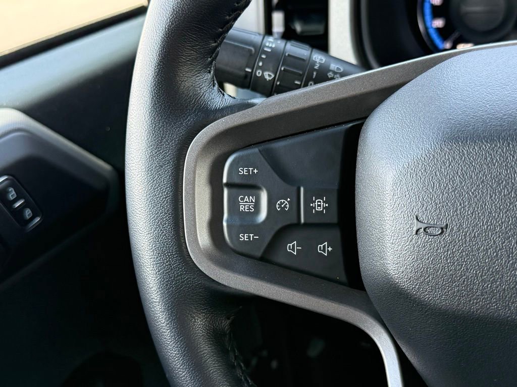 Used 2024 Ford Bronco Everglades image 16