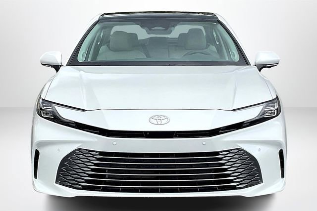 Used 2025 Toyota Camry XLE w/ Premium Plus Package FWD image 3