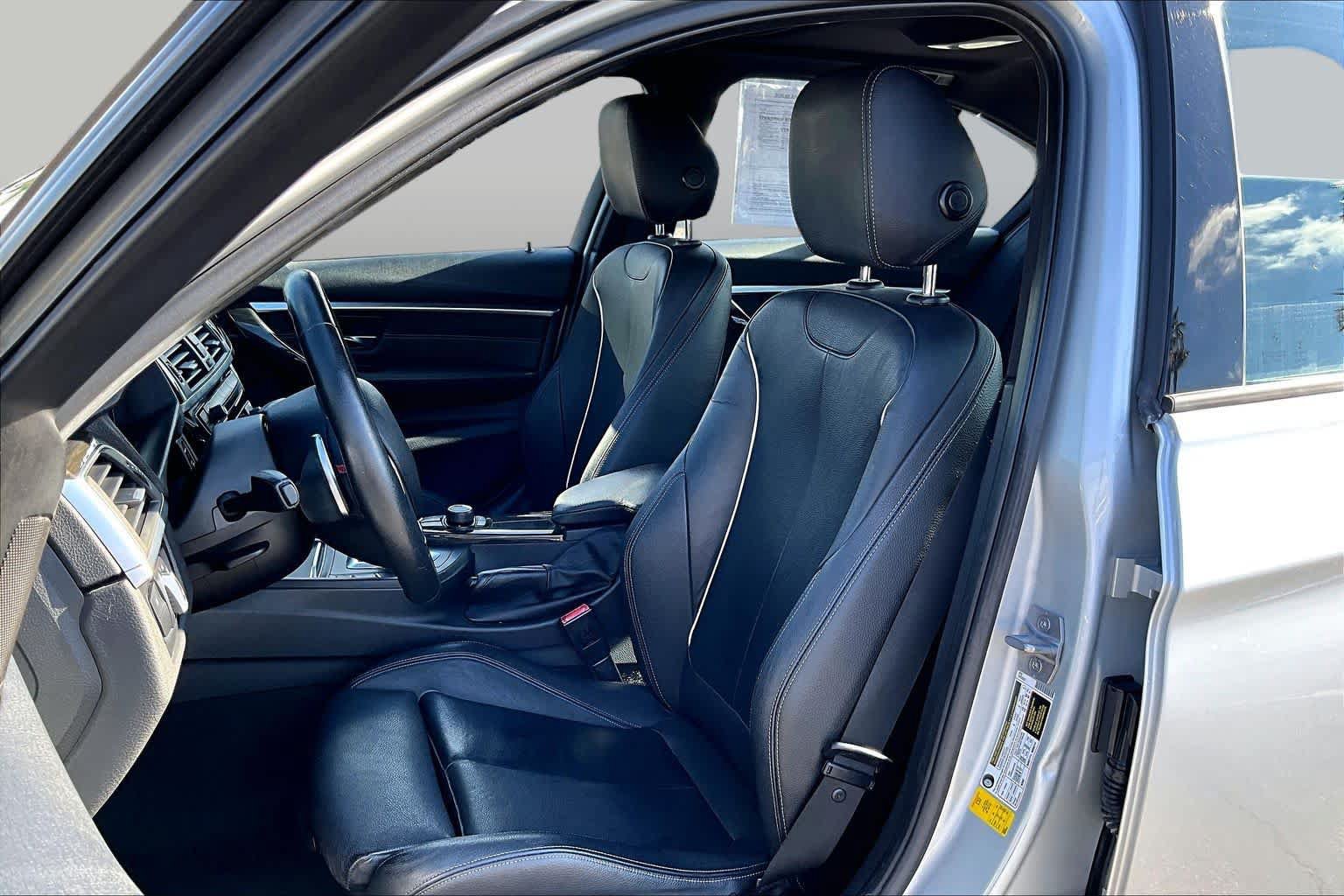 Used 2016 BMW 328i Sedan RWD image 7