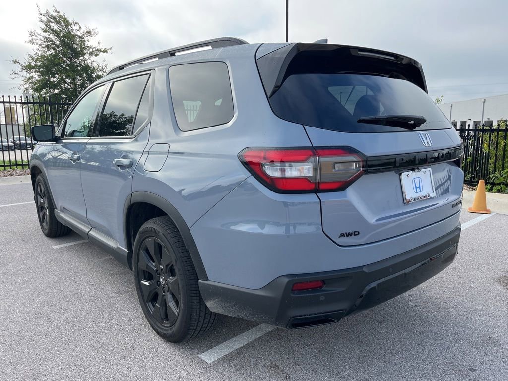 Certified 2026 Honda Pilot Black Edition image 6