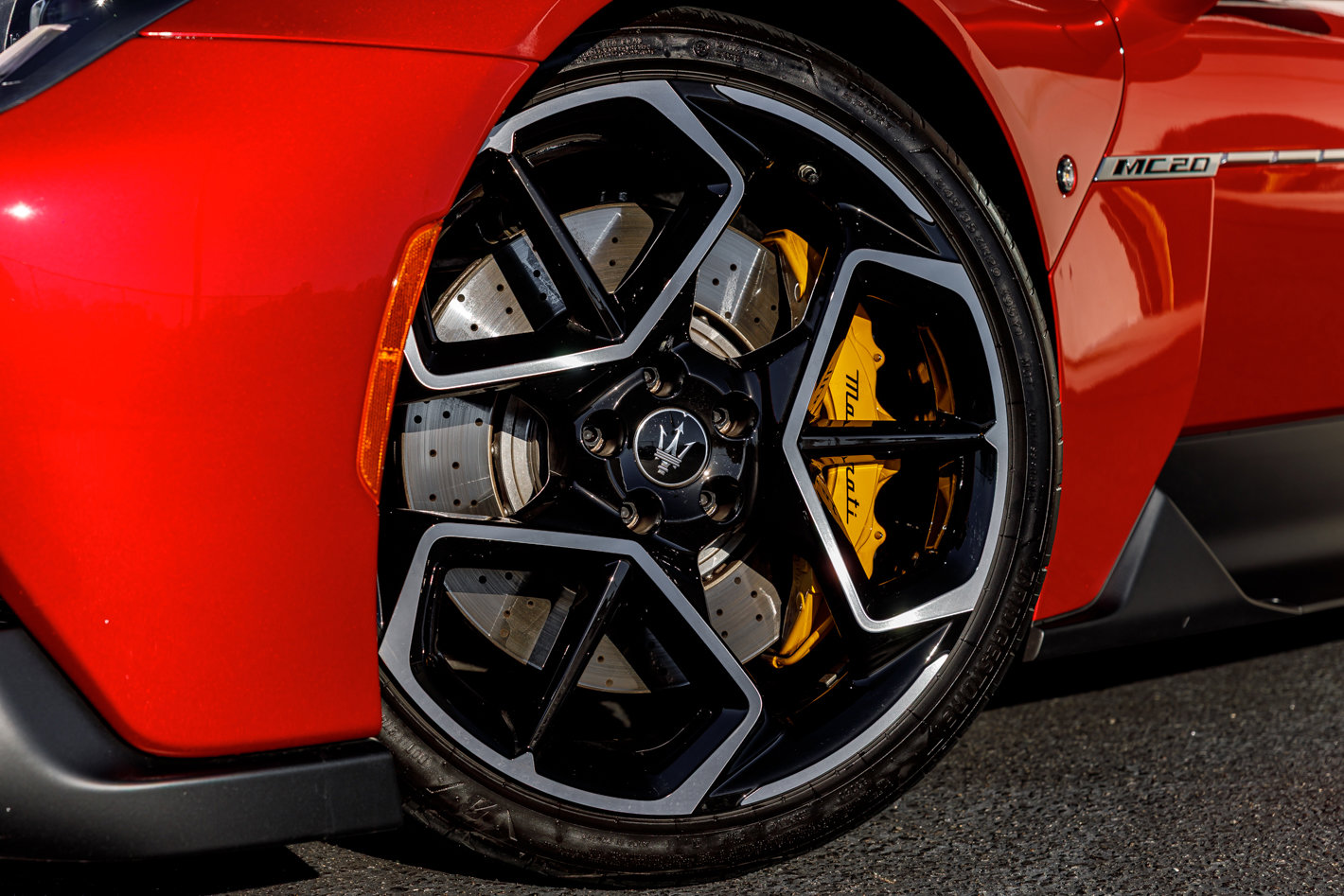 Used 2024 Maserati MC20 Cielo image 2