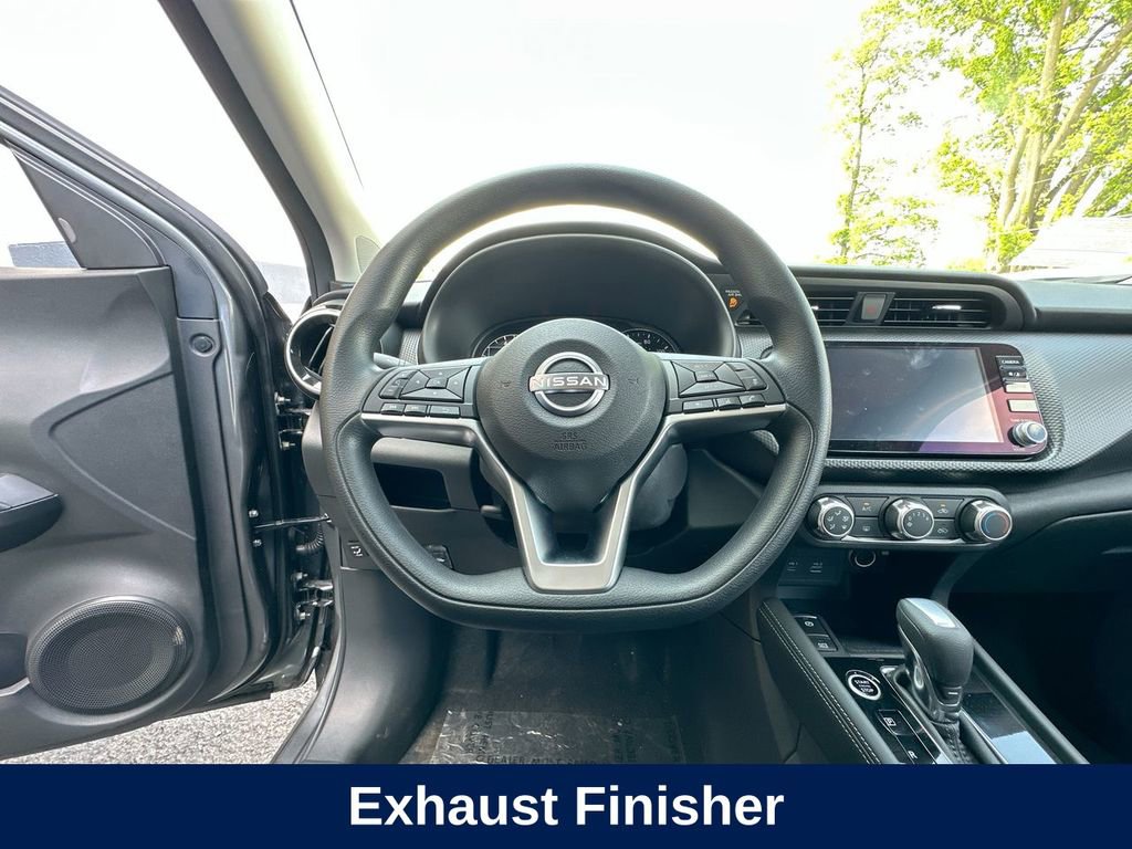 Used 2023 Nissan Kicks SV w/ Interior Electronics Package image 18