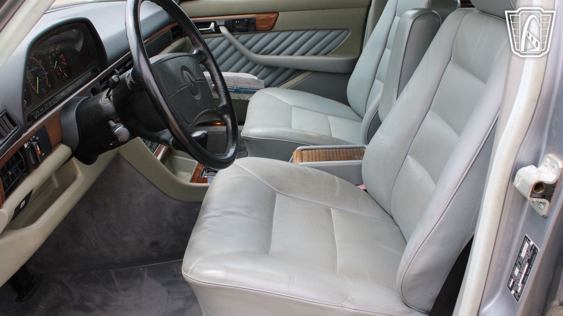 Used 1989 Mercedes-Benz 420 SEL image 11
