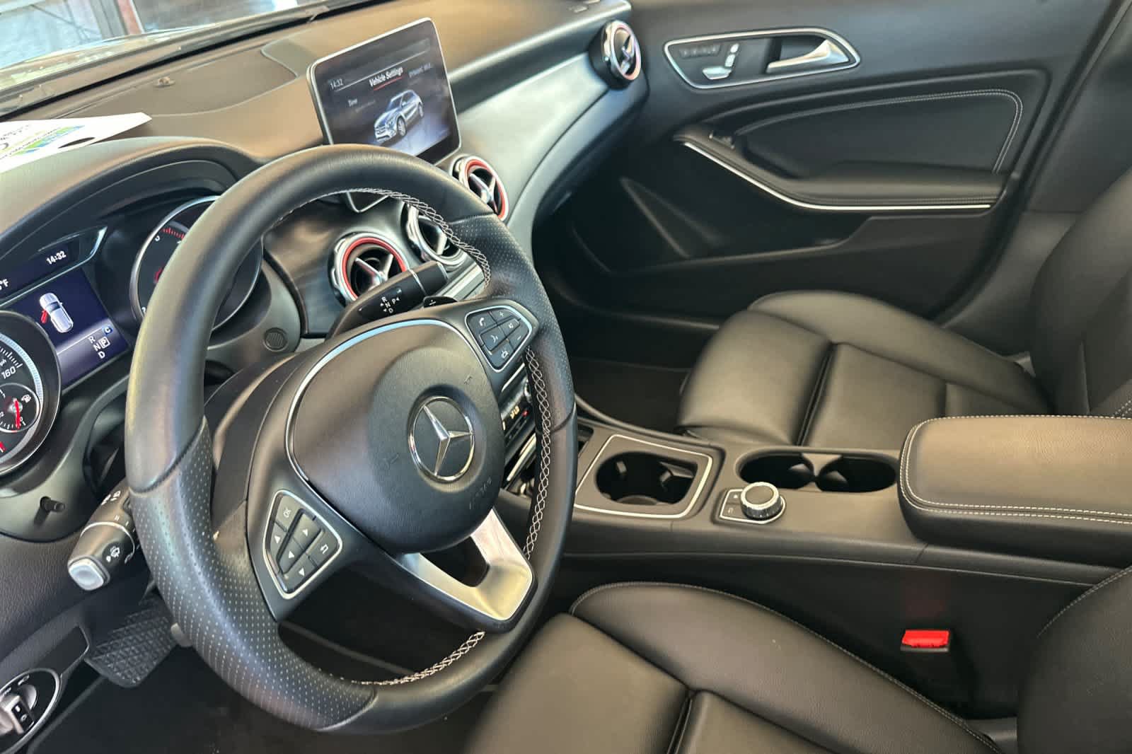 Used 2018 Mercedes-Benz GLA 250 4MATIC image 9