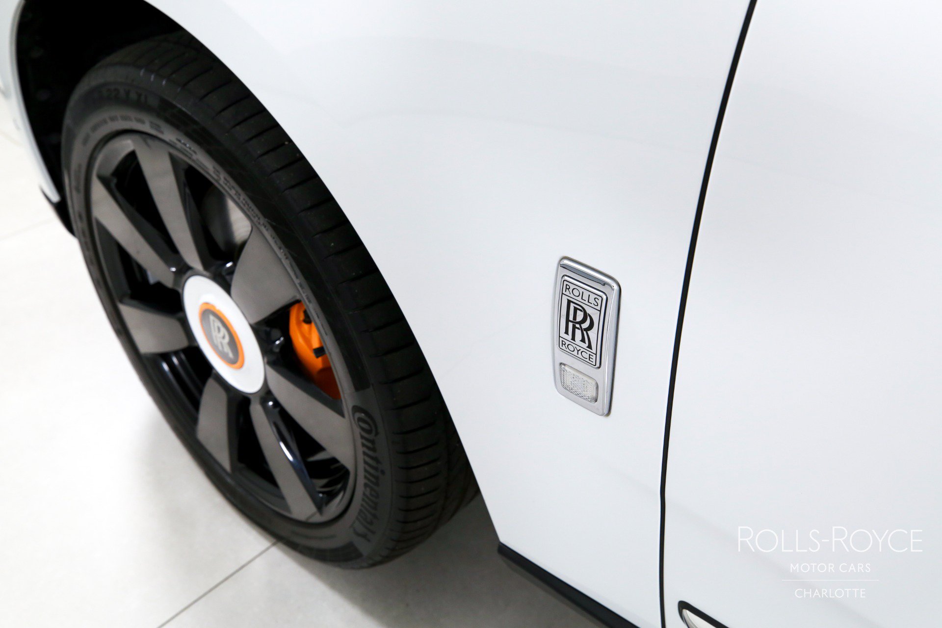 Certified 2020 Rolls-Royce Cullinan AWD/4WD image 46