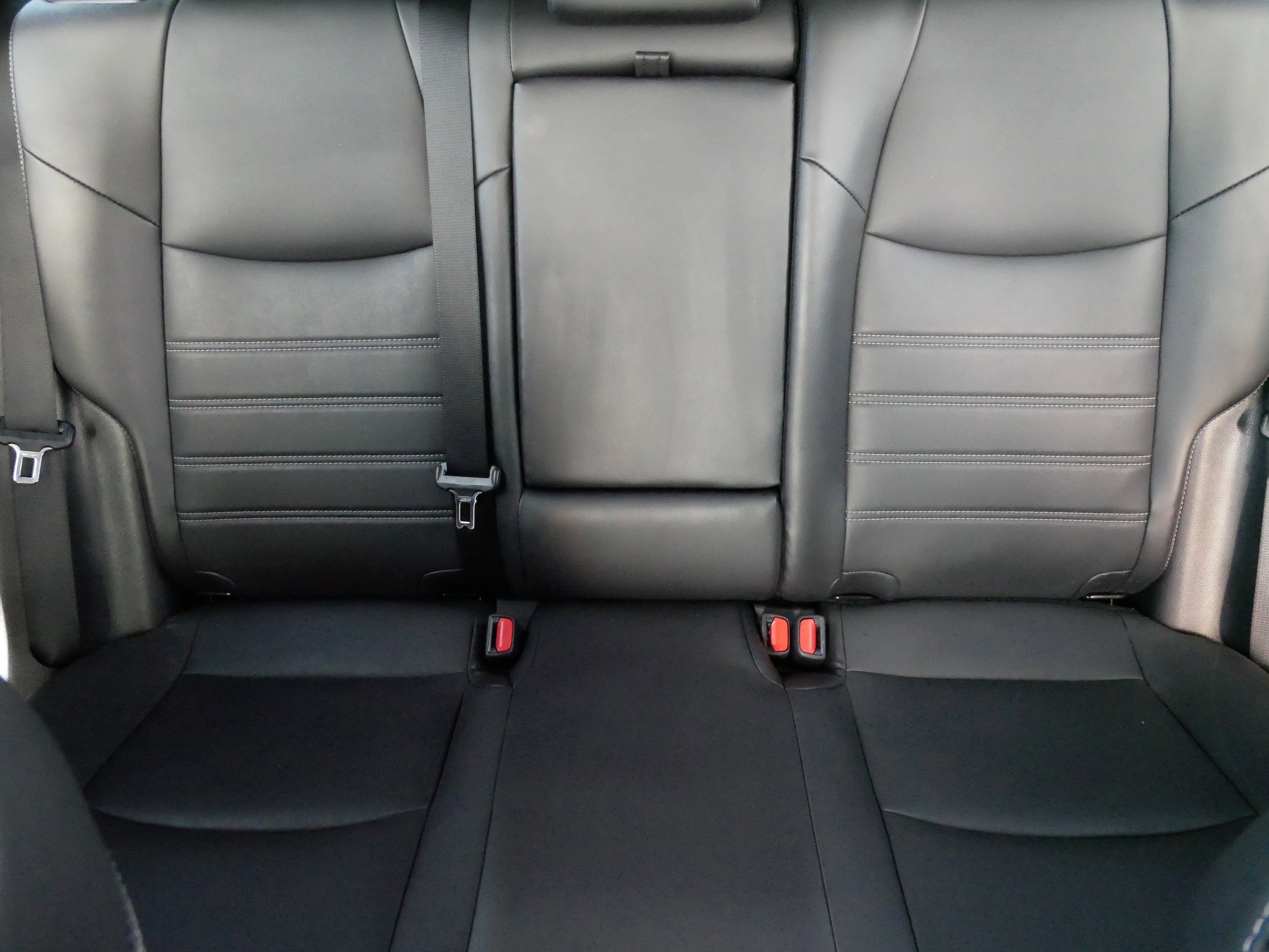 Used 2022 Toyota RAV4 XLE Premium AWD/4WD image 13