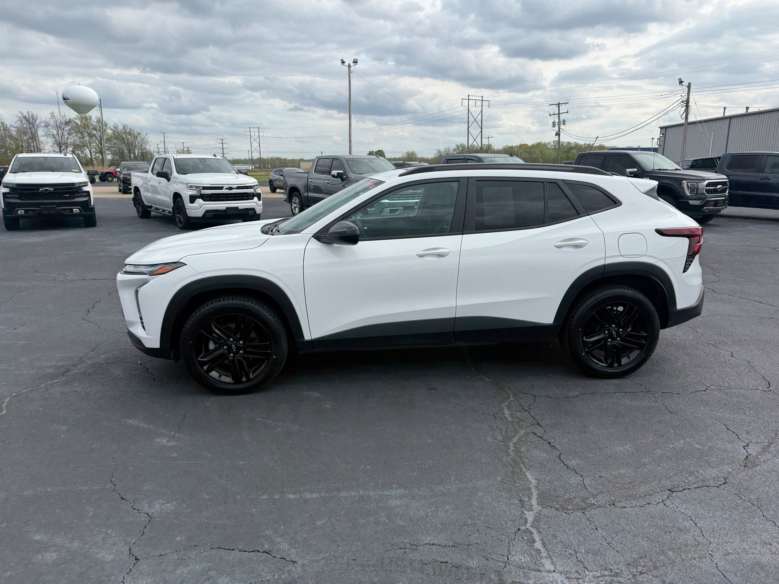 Used 2025 Chevrolet Trax ACTIV w/ Sunroof Package FWD image 4