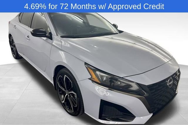 Used 2024 Nissan Altima 2.5 SR w/ SR Premium Package image 1