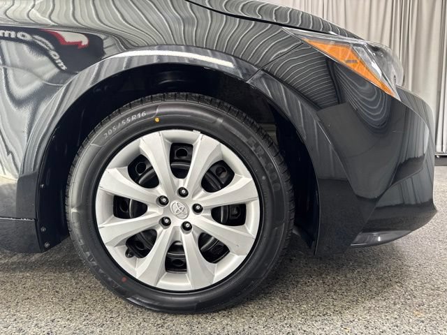Used 2024 Toyota Corolla LE FWD image 25