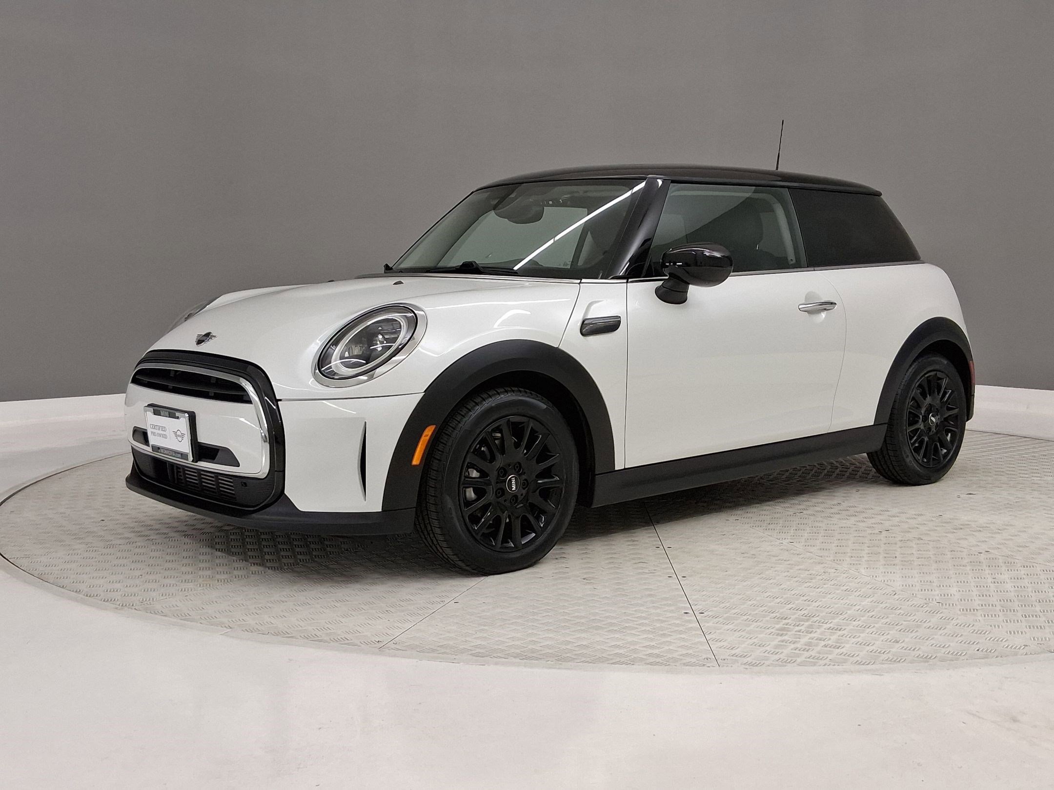 Certified 2024 MINI Cooper 2-Door Hardtop FWD image 33