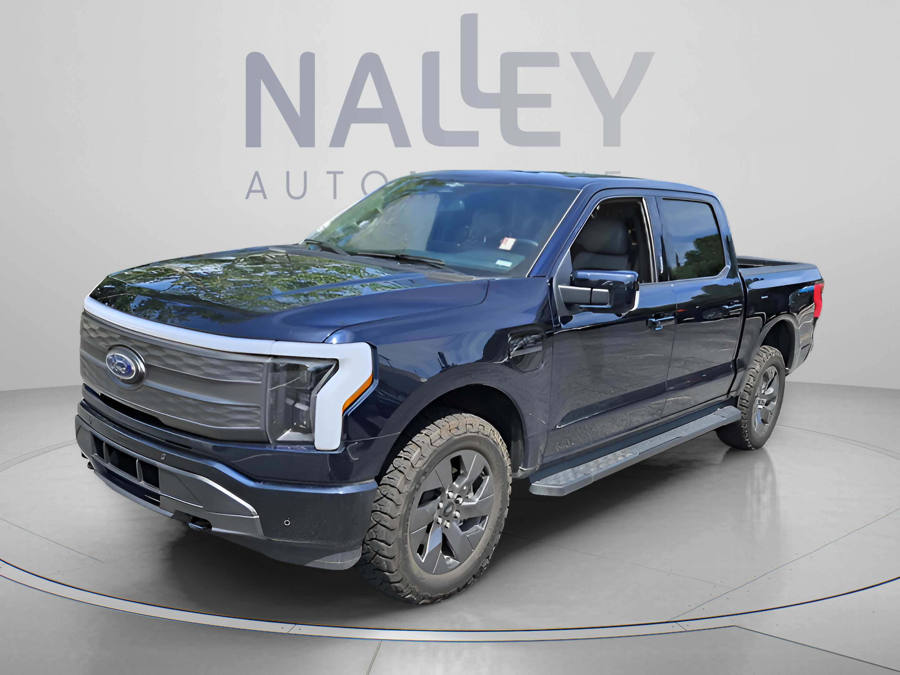 Used 2023 Ford F150 Lightning Lariat AWD/4WD image 17