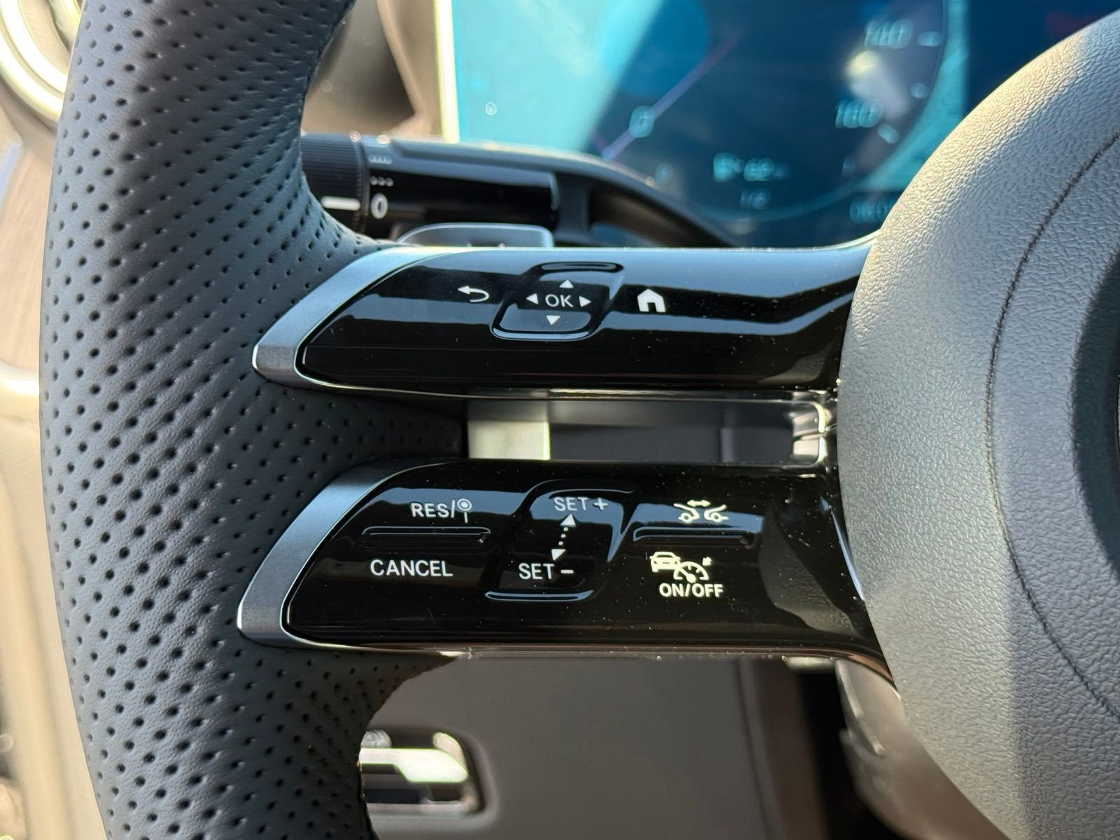 New 2026 Mercedes-Benz GLC 300 4MATIC image 24