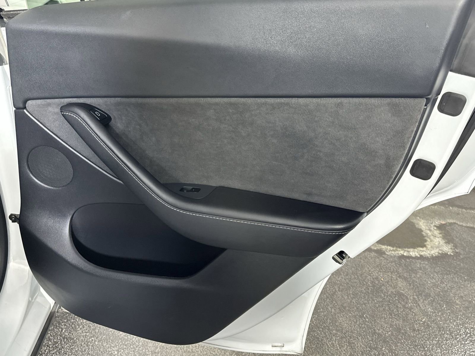 Used 2021 Tesla Model Y Long Range image 32