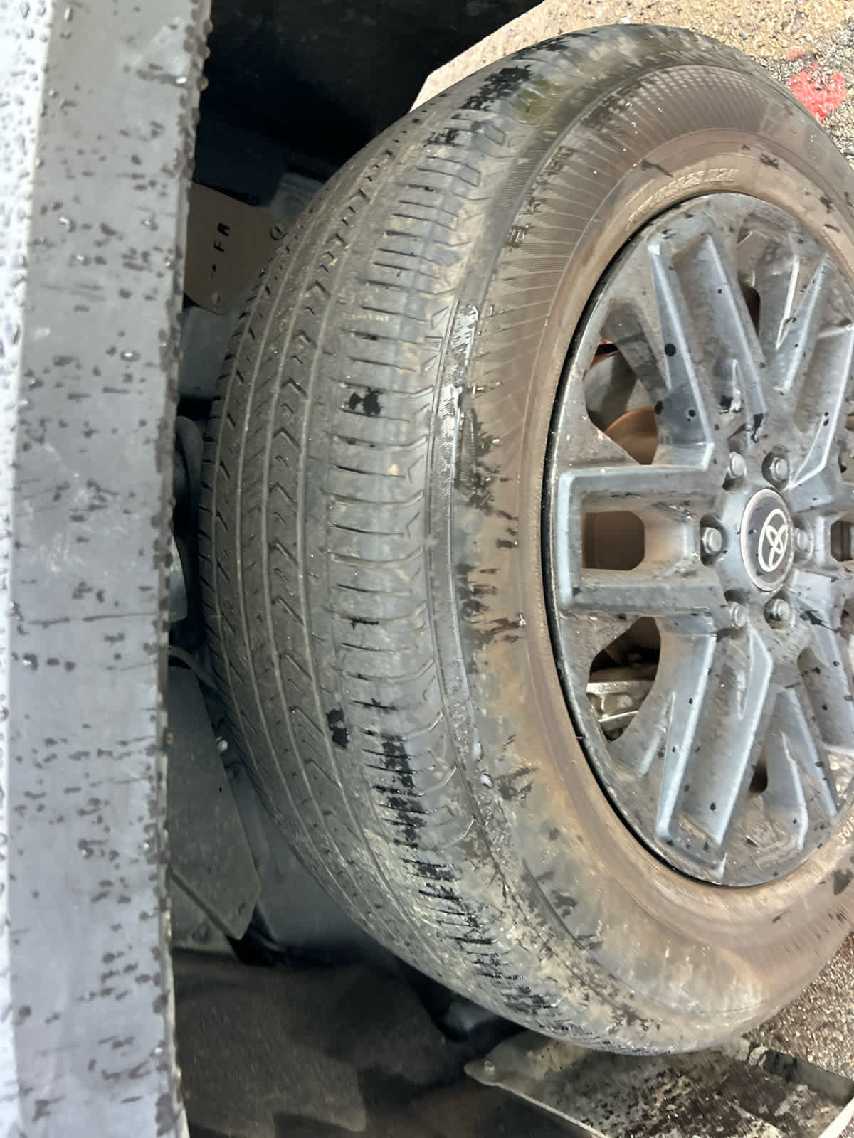 Used 2025 Toyota Tundra Limited image 3