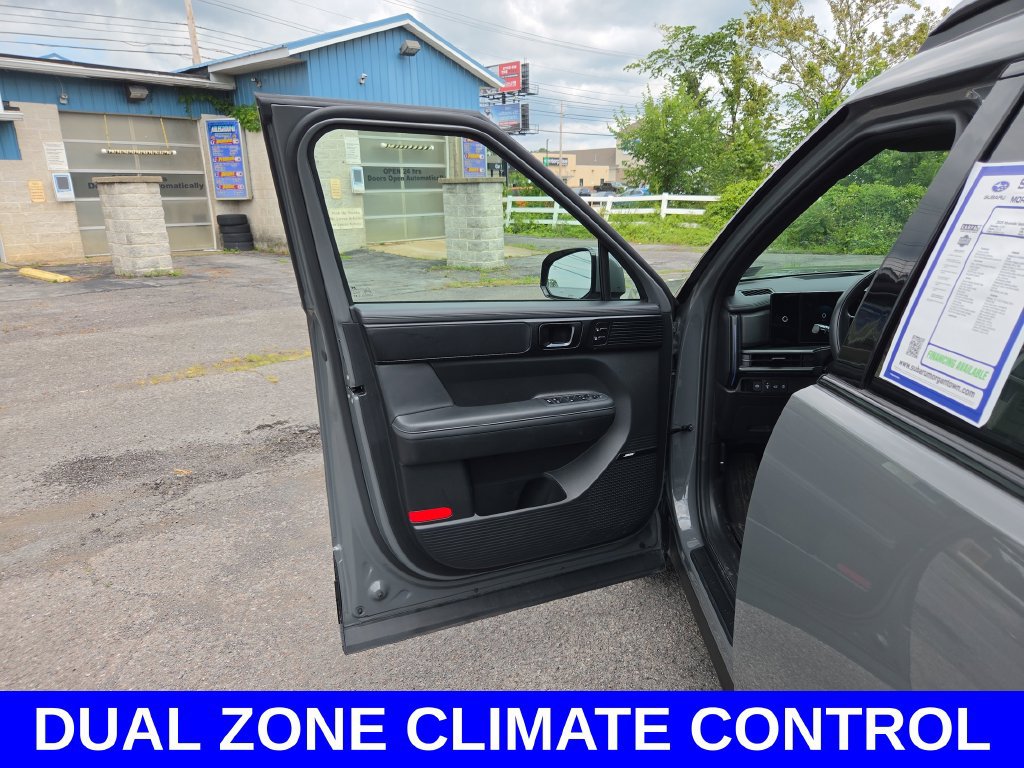 Used 2025 Hyundai Santa Fe Calligraphy AWD/4WD image 20