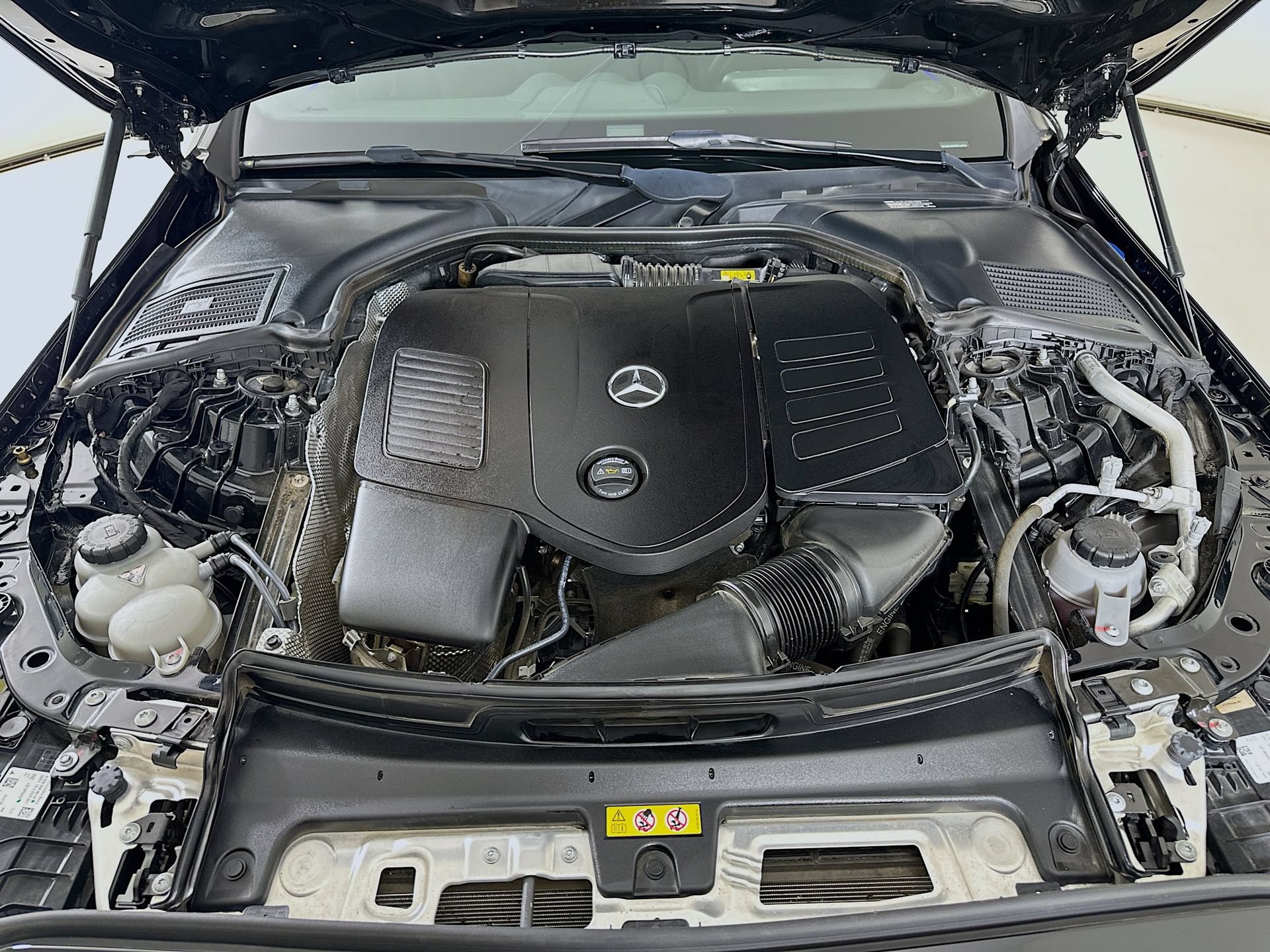 Used 2024 Mercedes-Benz C 300 Sedan image 33