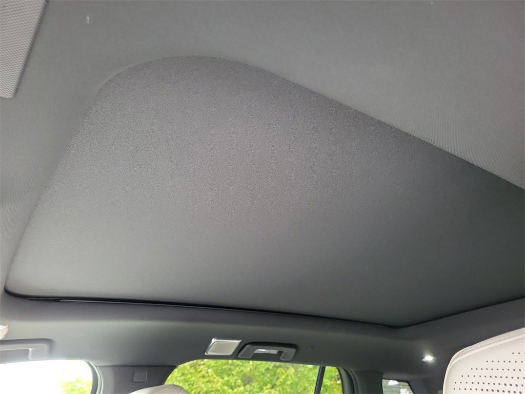 New 2026 Cadillac Vistiq Sport image 16