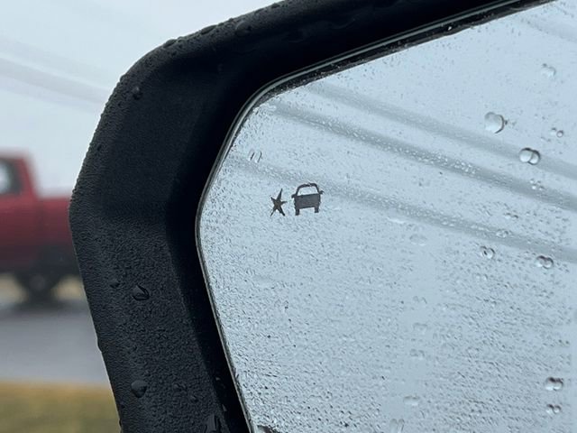 Certified 2021 Chevrolet Equinox LT image 37