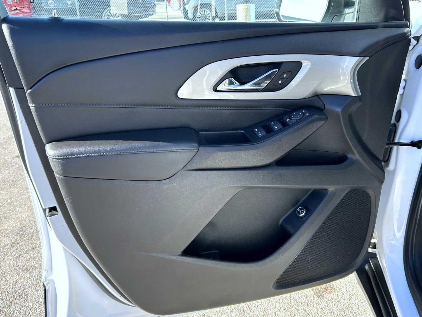 Certified 2022 Chevrolet Traverse LT image 9