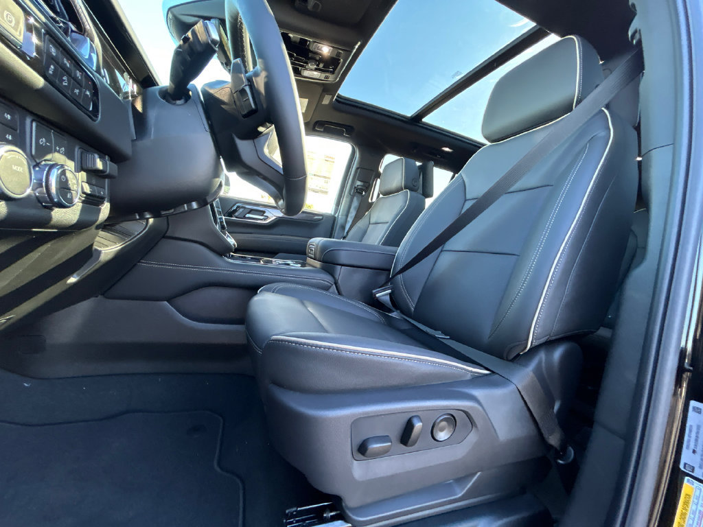 New 2026 GMC Yukon Elevation w/ Elevation Premium Package AWD/4WD image 18