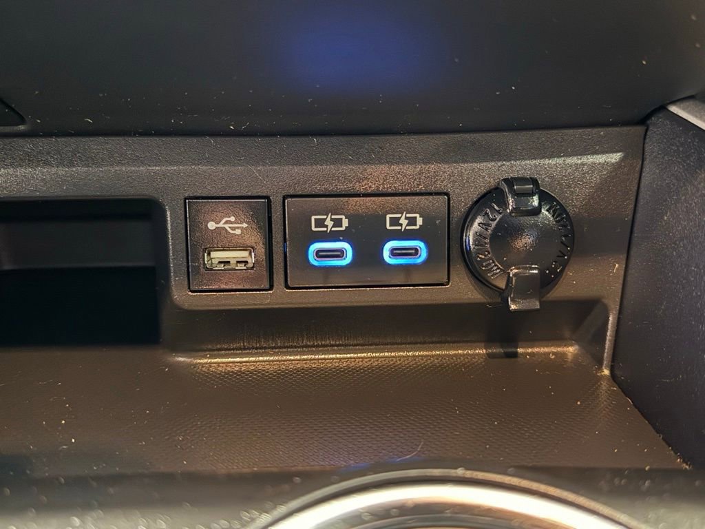 Used 2022 Toyota Highlander XLE image 31