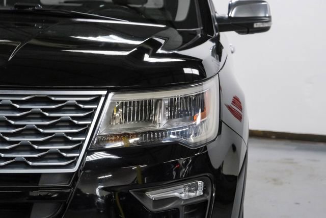Used 2018 Ford Explorer Platinum image 45