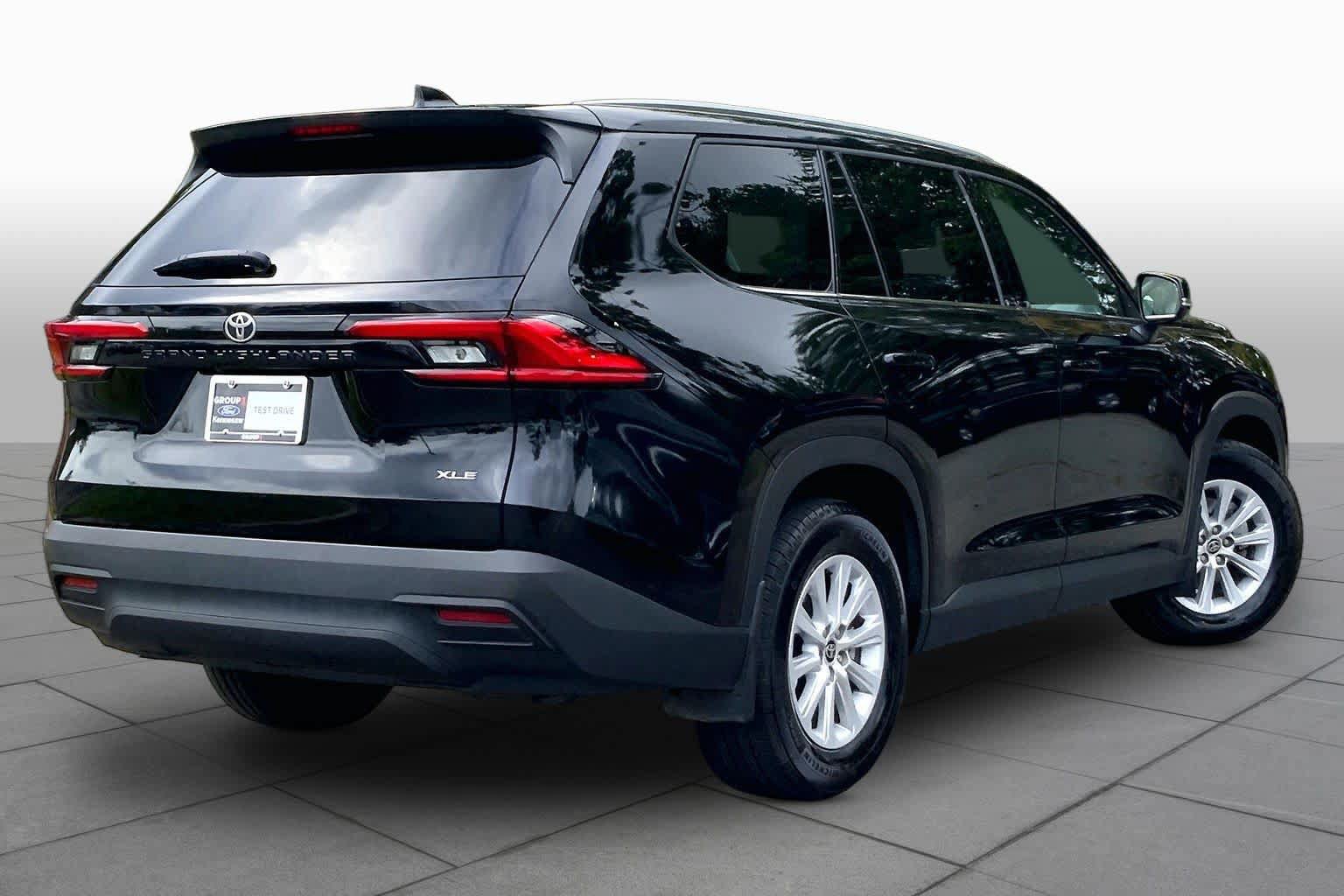 Used 2024 Toyota Grand Highlander FWD image 13
