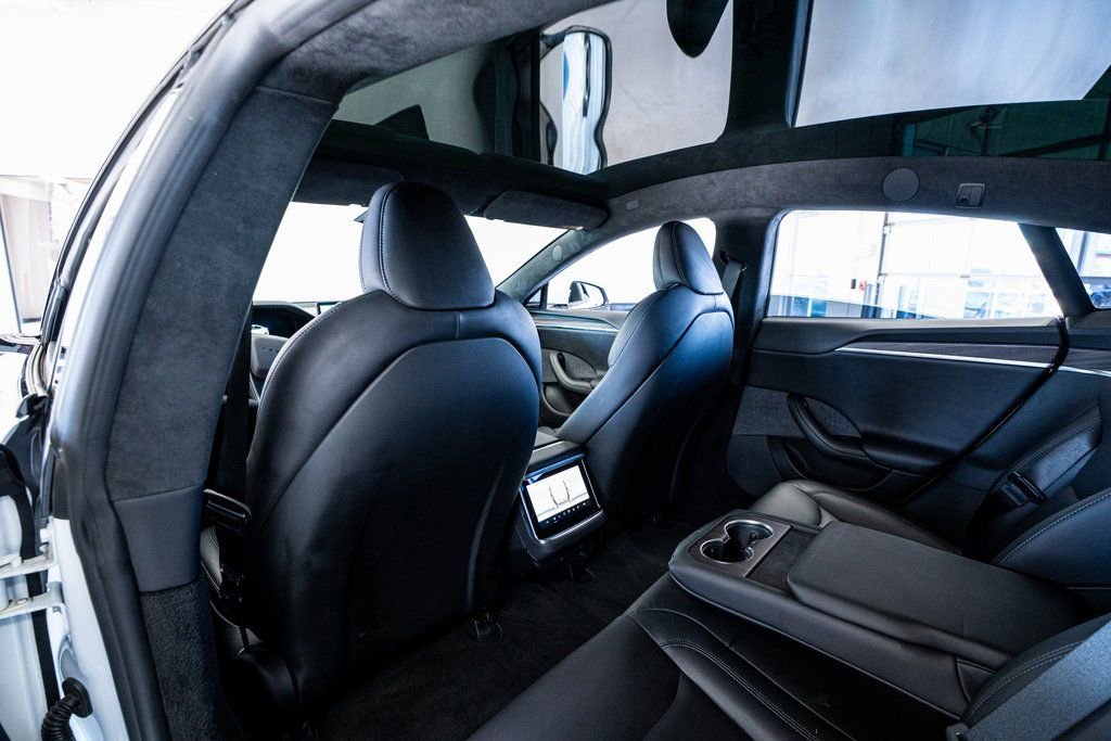 Used 2022 Tesla Model S image 44
