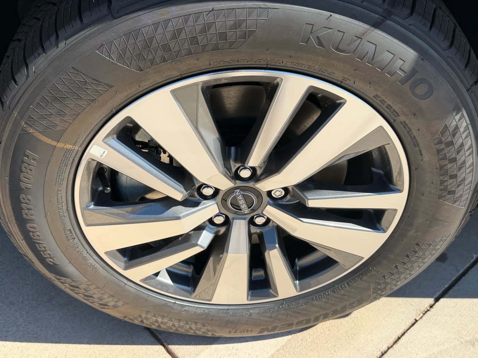 New 2026 Nissan Pathfinder SL FWD image 9
