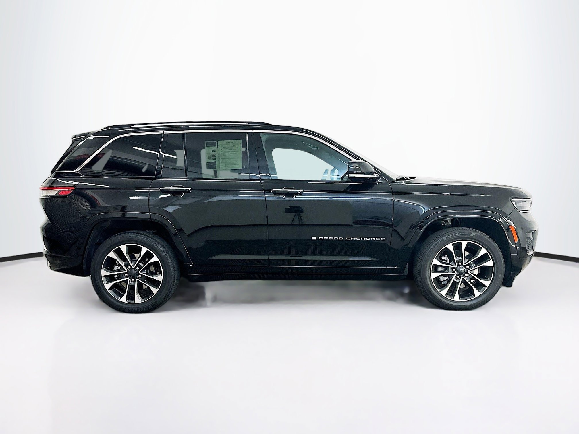 Used 2022 Jeep Grand Cherokee Overland image 10