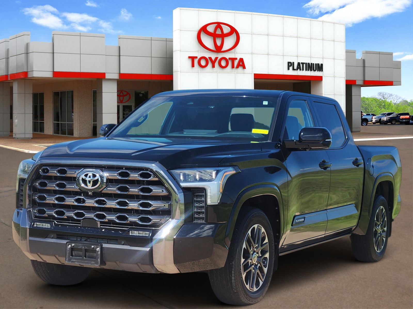 Used 2022 Toyota Tundra Platinum RWD image 2