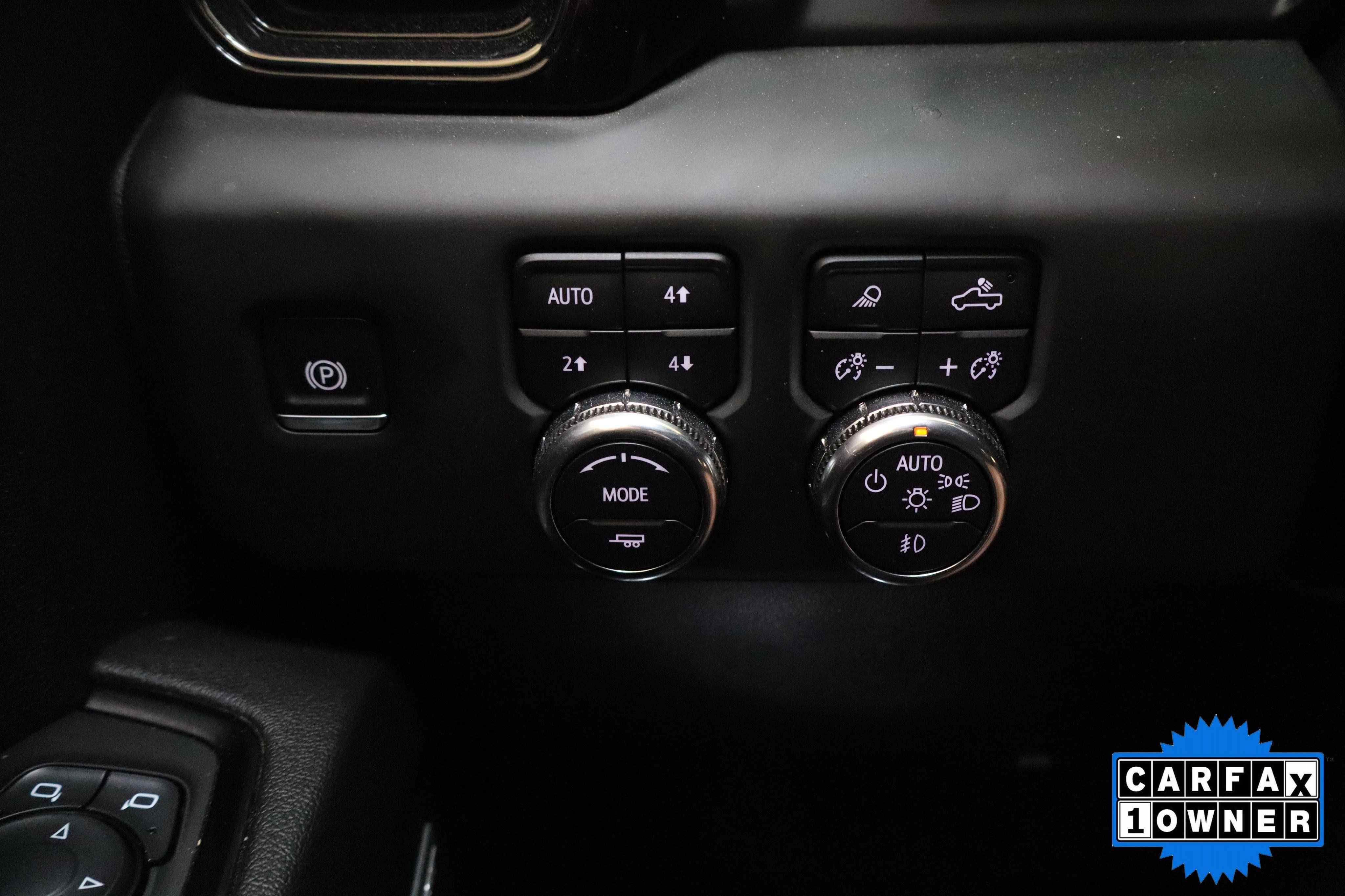Used 2024 GMC Sierra 1500 AT4 w/ Technology Package AWD/4WD image 33
