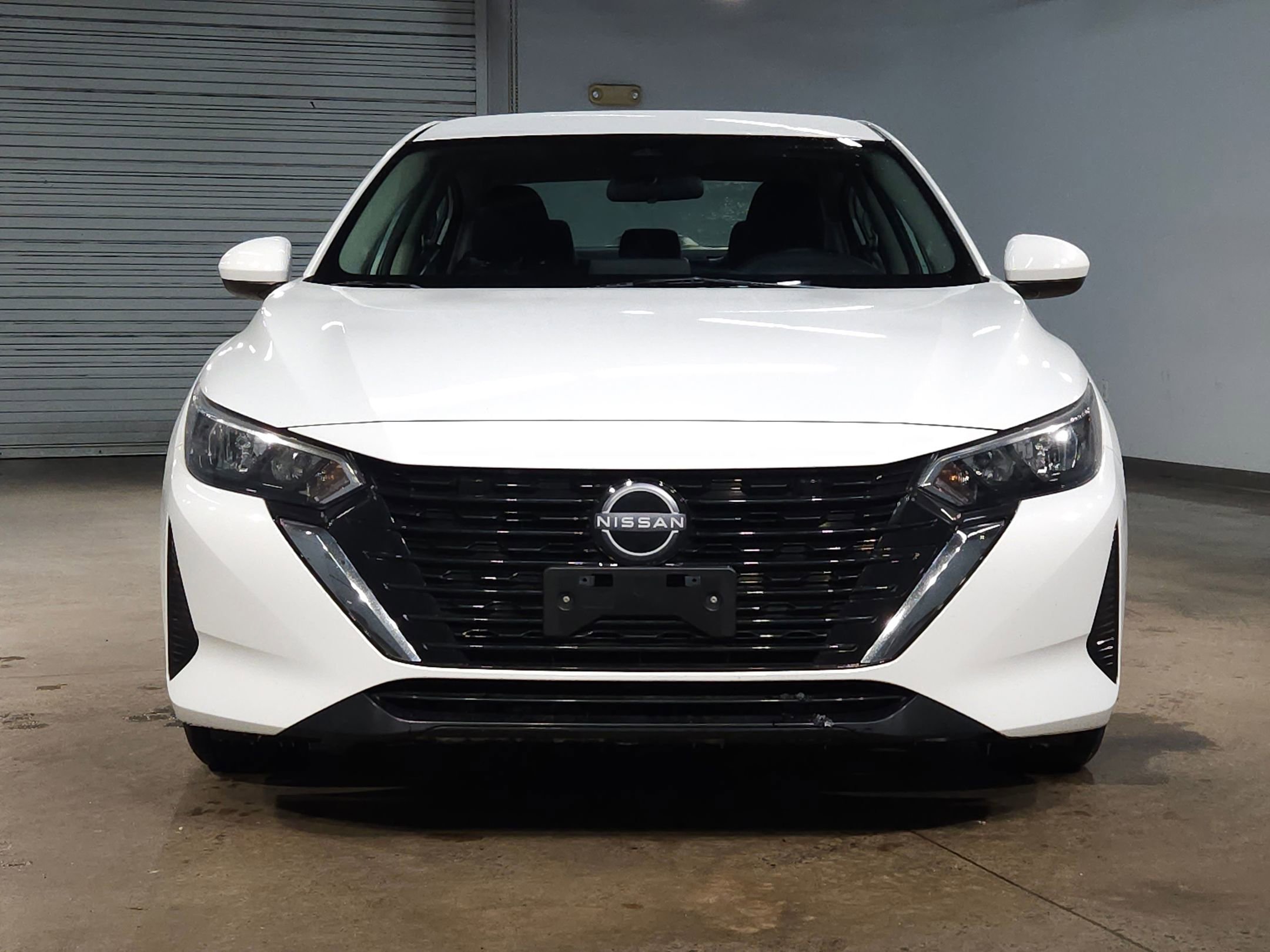 Used 2024 Nissan Sentra SV image 2