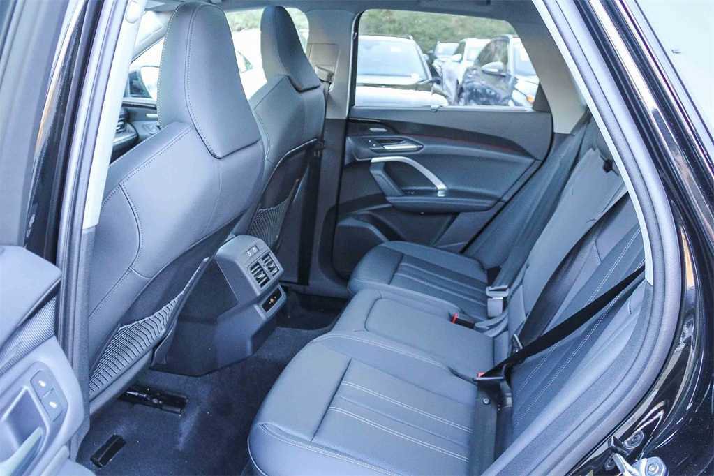 New 2025 Audi Q5 Premium Plus image 17