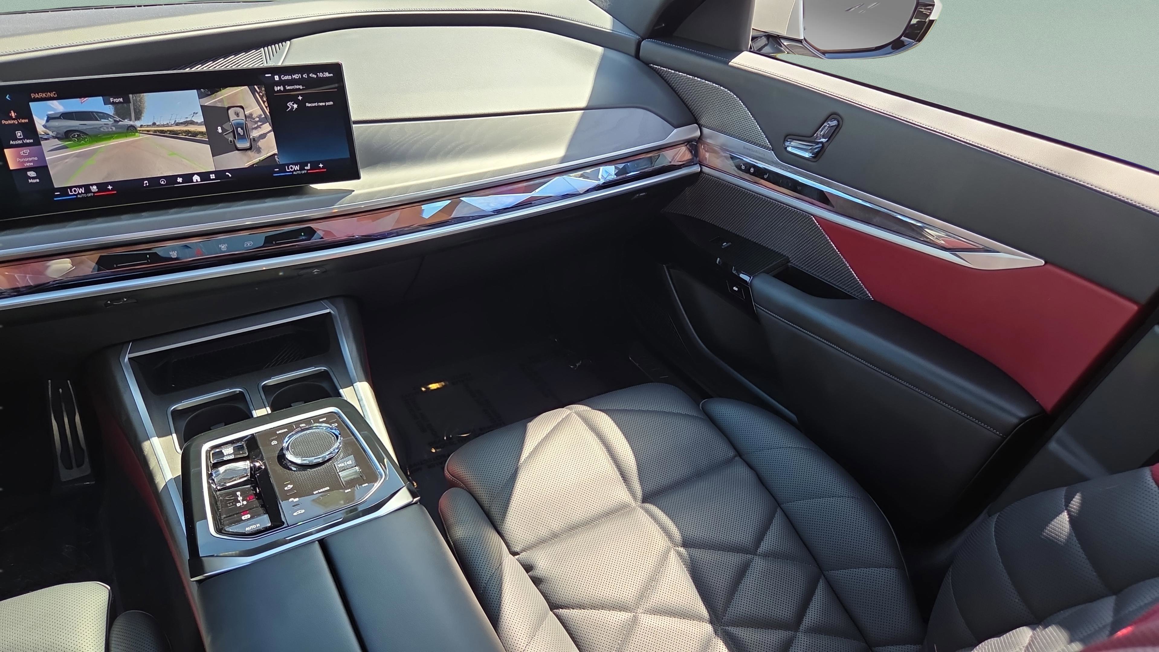 Certified 2023 BMW 740i RWD image 13
