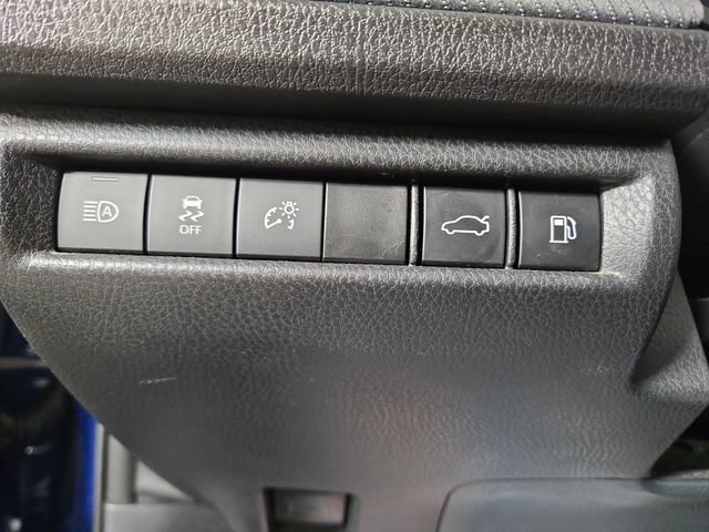 Used 2025 Toyota Camry SE image 28