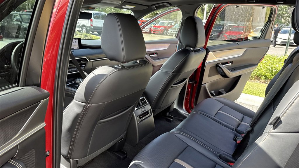 Certified 2025 MAZDA CX-70 3.3 Turbo w/ Premium Plus Pkg image 35