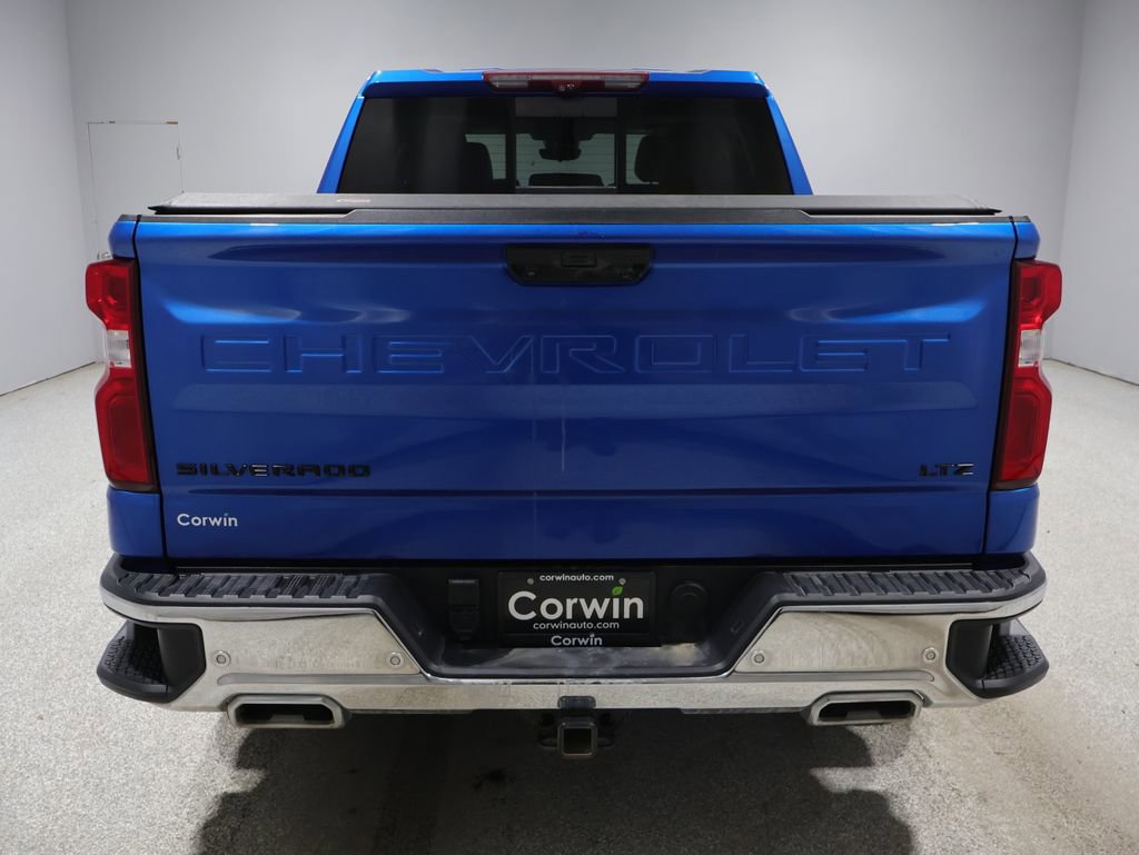 Used 2022 Chevrolet Silverado 1500 LTZ w/ LTZ Premium Package AWD/4WD image 3