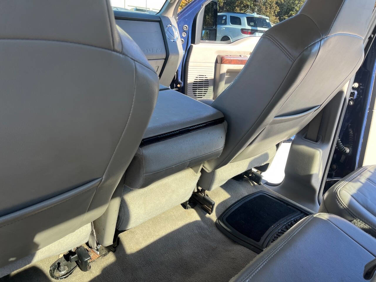 Used 2008 Ford F250 Lariat image 36