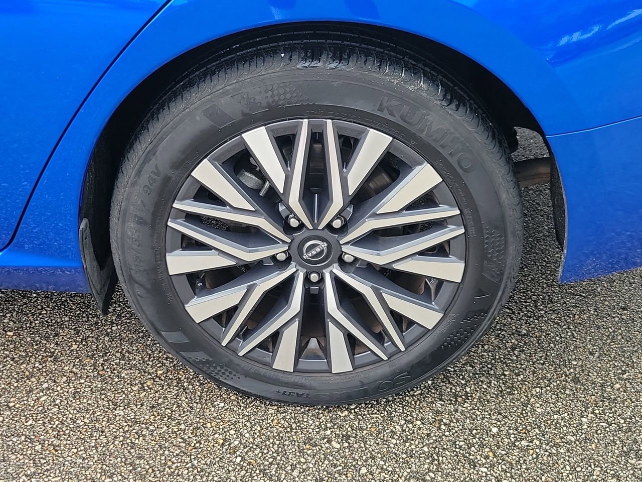 Used 2025 Nissan Altima 2.5 SV image 5