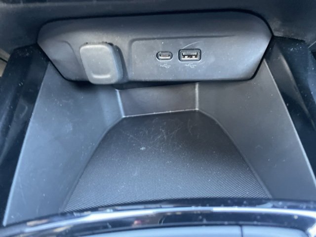 Used 2025 Chevrolet Trax RS image 27