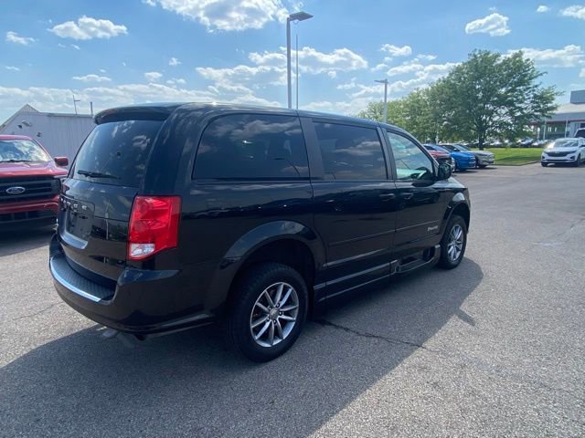 Used 2015 Dodge Grand Caravan SE FWD image 3