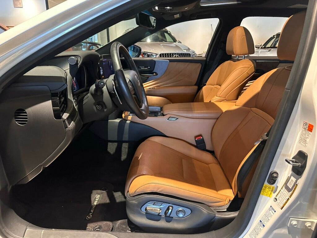 Used 2021 Lexus LS 500 AWD w/ Accessory Package (Z1) image 10