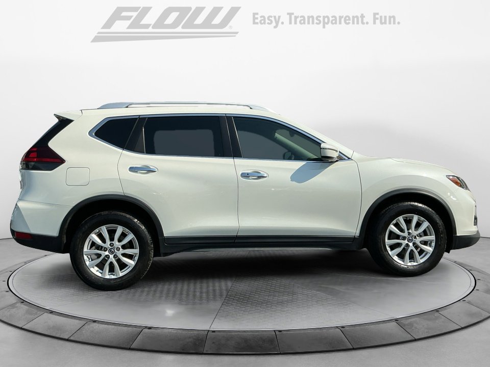 Used 2018 Nissan Rogue SV image 10