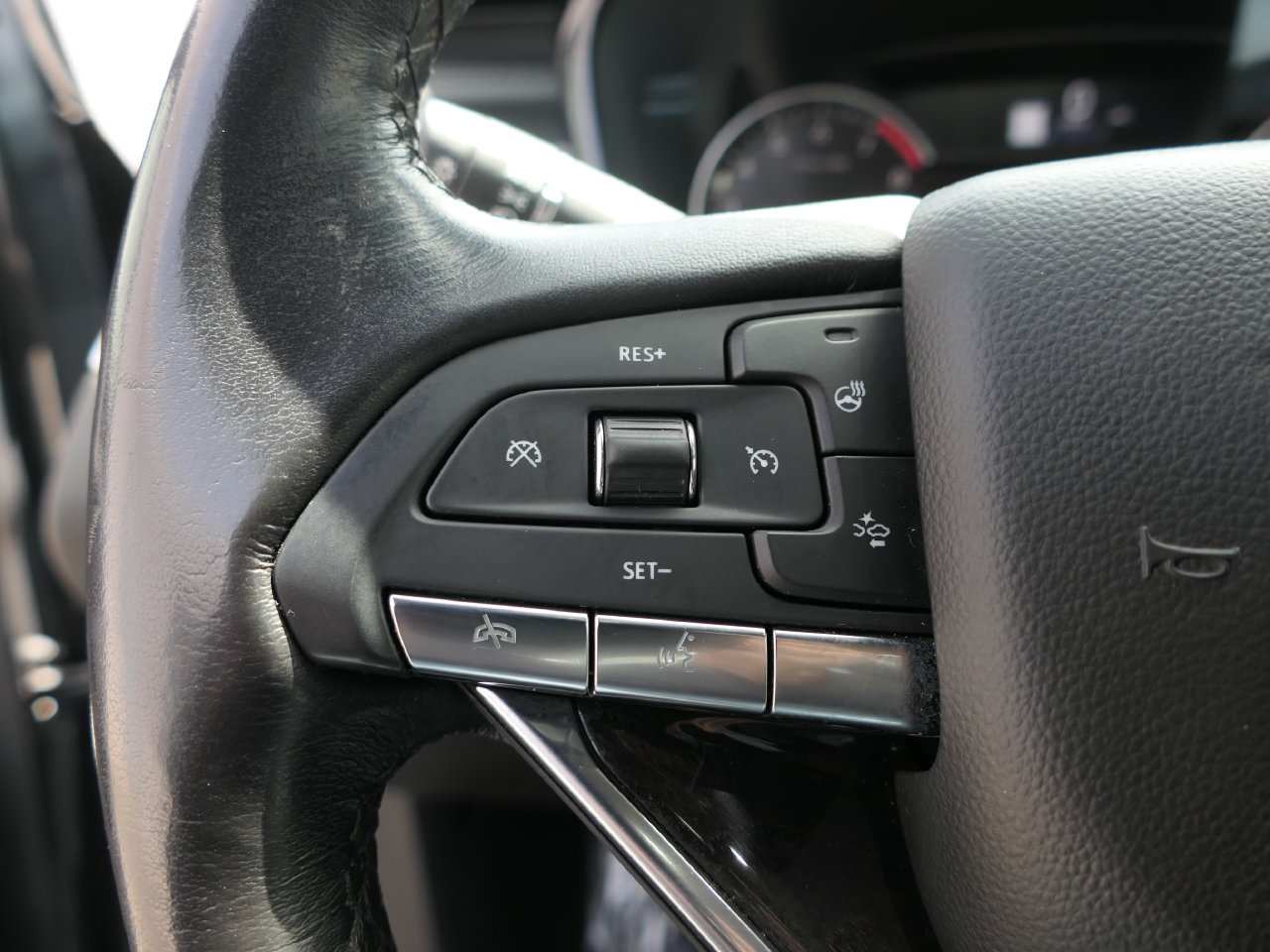 Used 2023 Cadillac XT6 Premium Luxury FWD image 14
