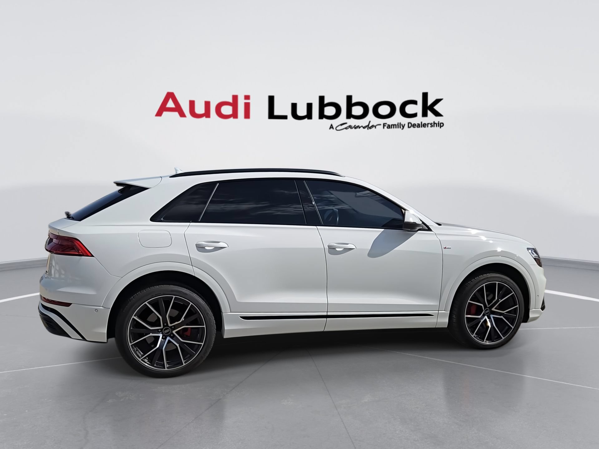 Used 2022 Audi Q8 Premium Plus AWD/4WD image 8