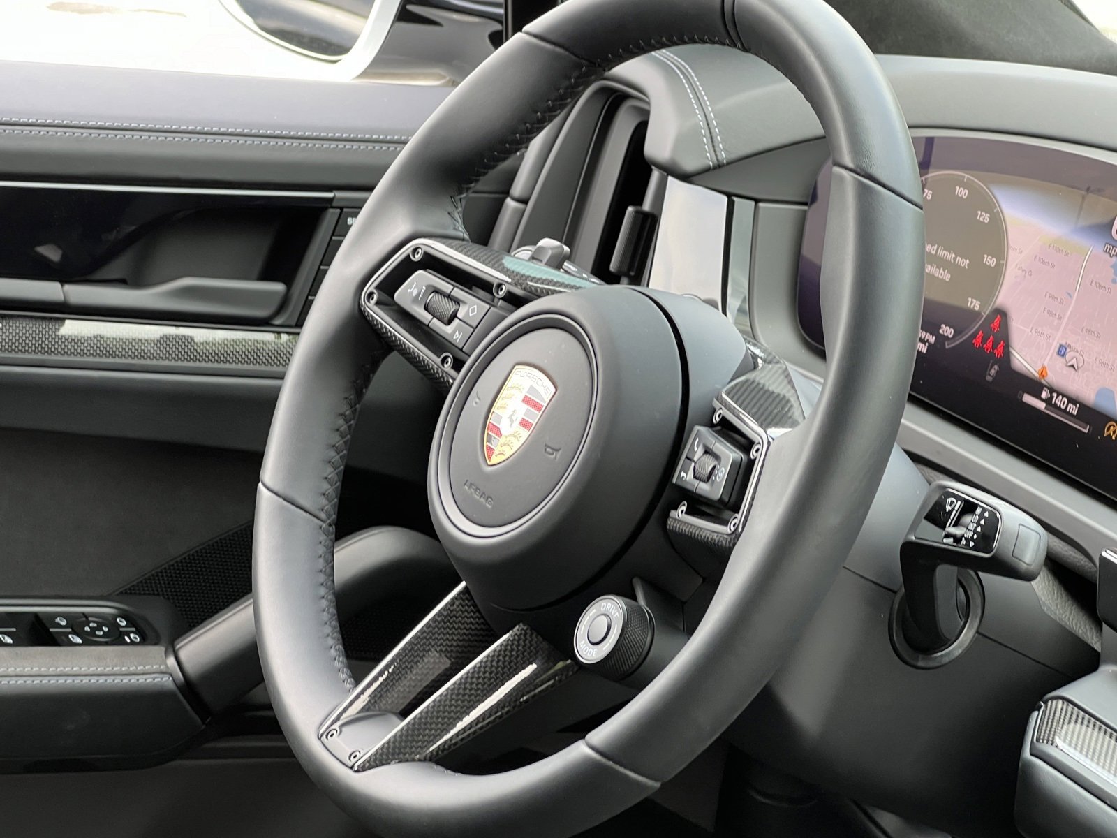 Certified 2025 Porsche Cayenne GTS image 34