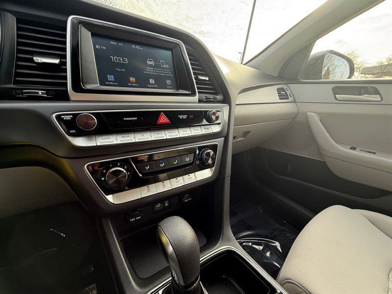 Used 2018 Hyundai Sonata SE FWD image 20
